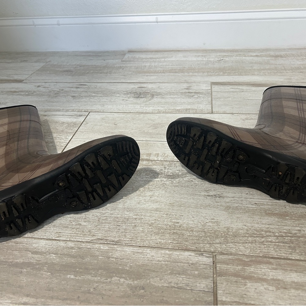 Rain Boots - Picture 3 of 3